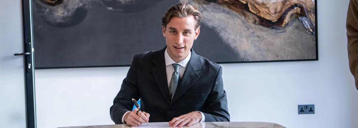 开云体育-官方：此前和罗马解约的博韦自由转会加盟沃特福德