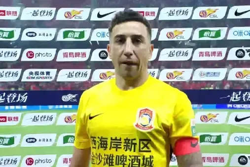 开云APP下载-戴维森：海港主场一向不好踢；上半场我们机会多但没把握住